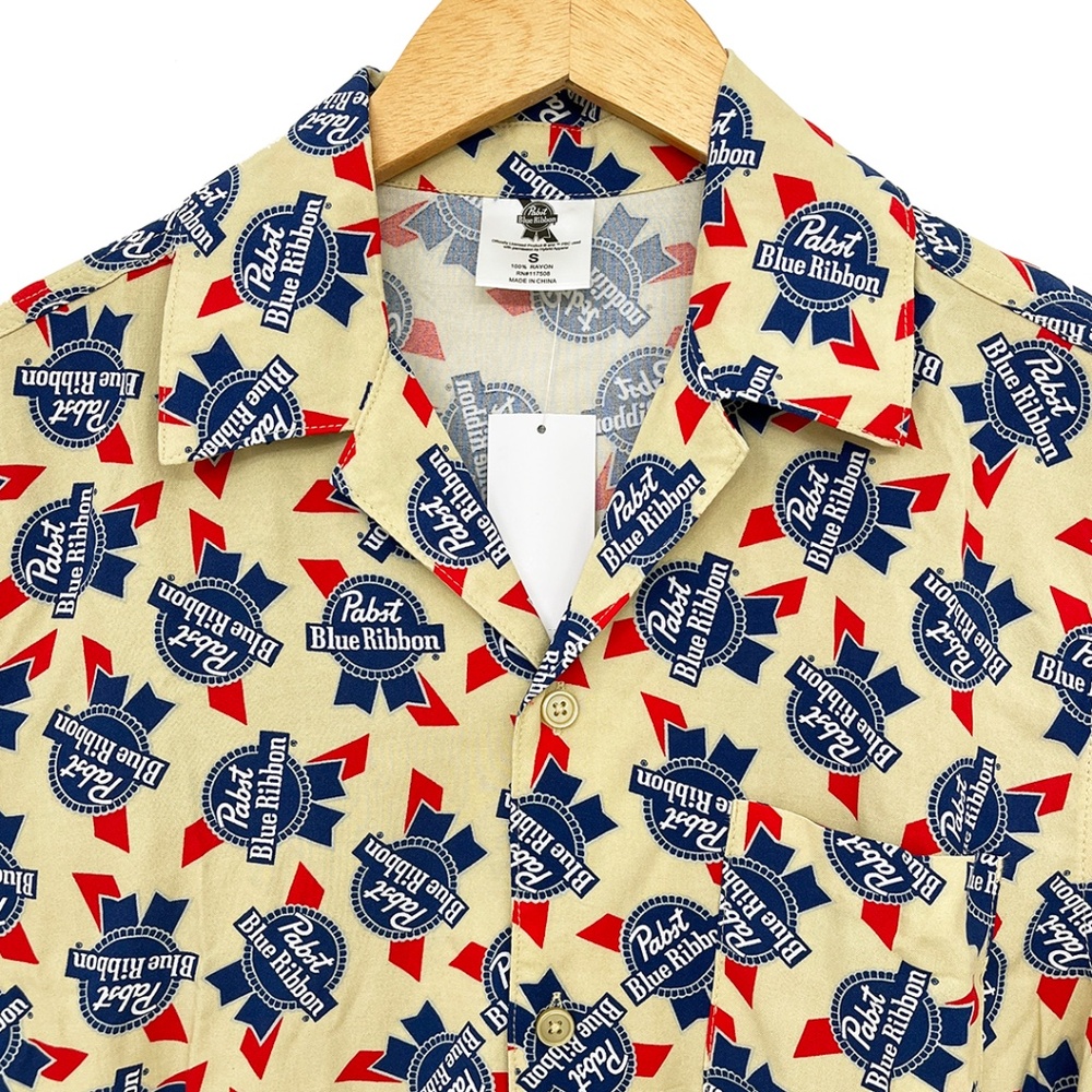 Pabst Blue Ribbon Short Sleeve Camp Shirt Men's Small
